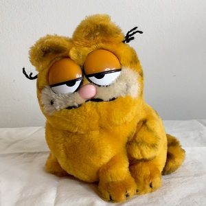 1981 Garfield vintage cat plush doll adorable
